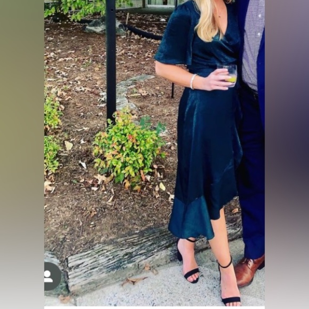 Lulus Green Midi Dress